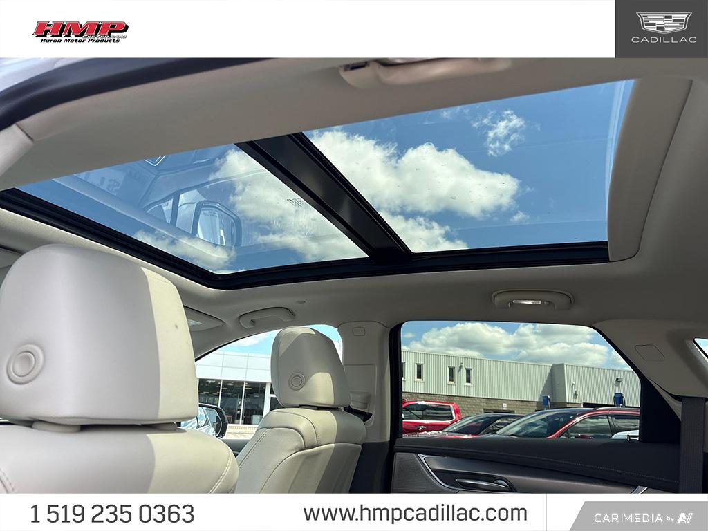 used 2022 Cadillac XT5 car, priced at $41,284