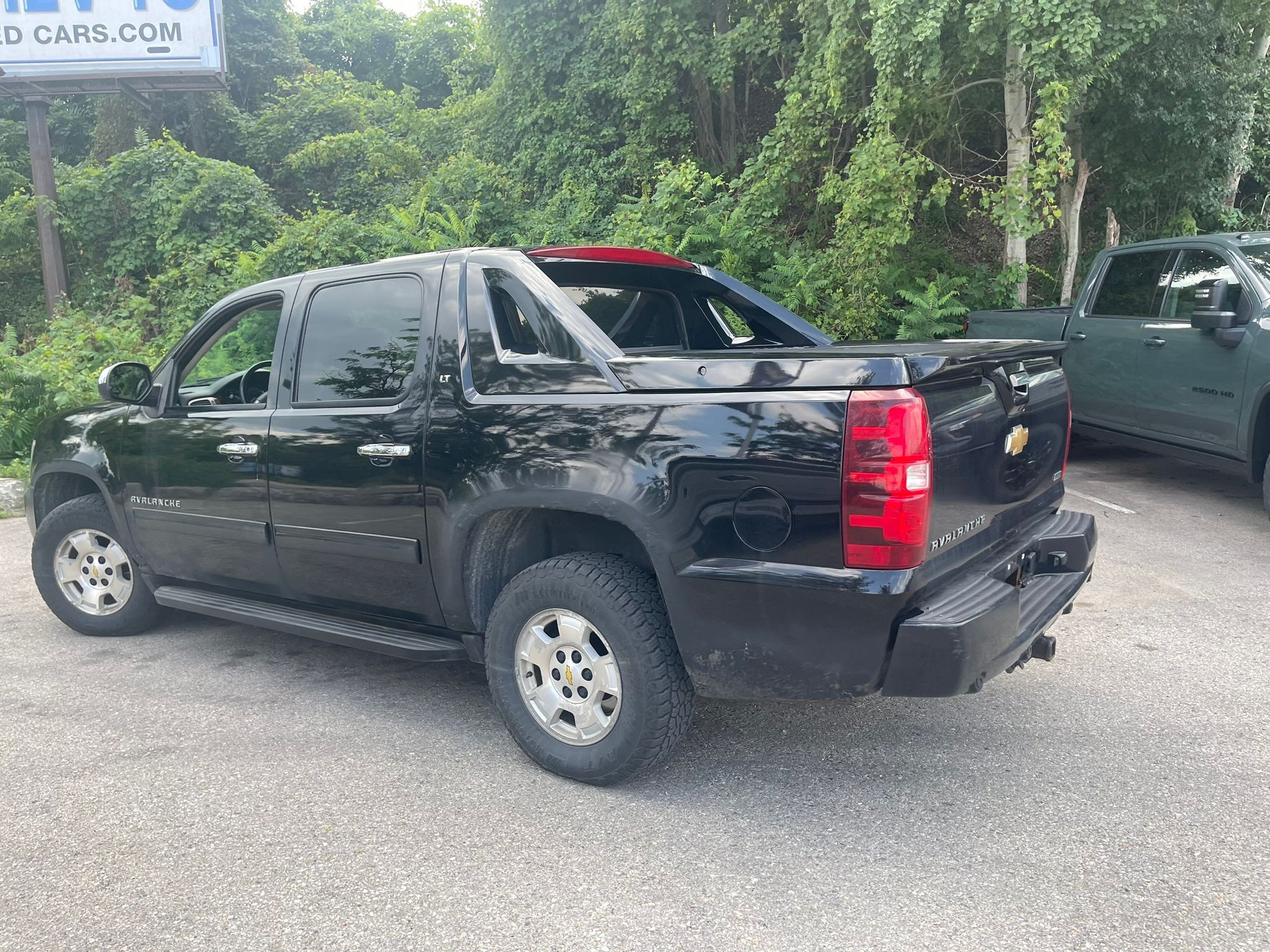 used 2011 Chevrolet Avalanche 1500 car, priced at $6,998