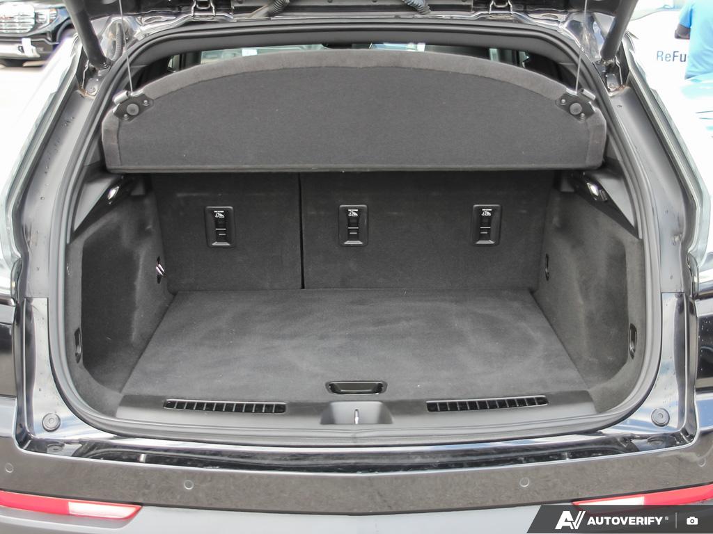 used 2022 Cadillac XT4 car, priced at $36,826