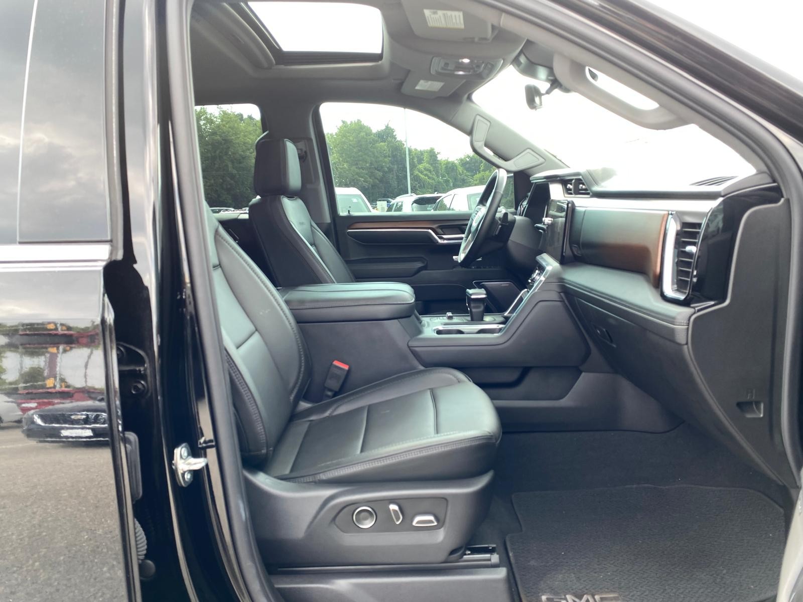 used 2024 GMC Sierra 1500 car, priced at $73,008