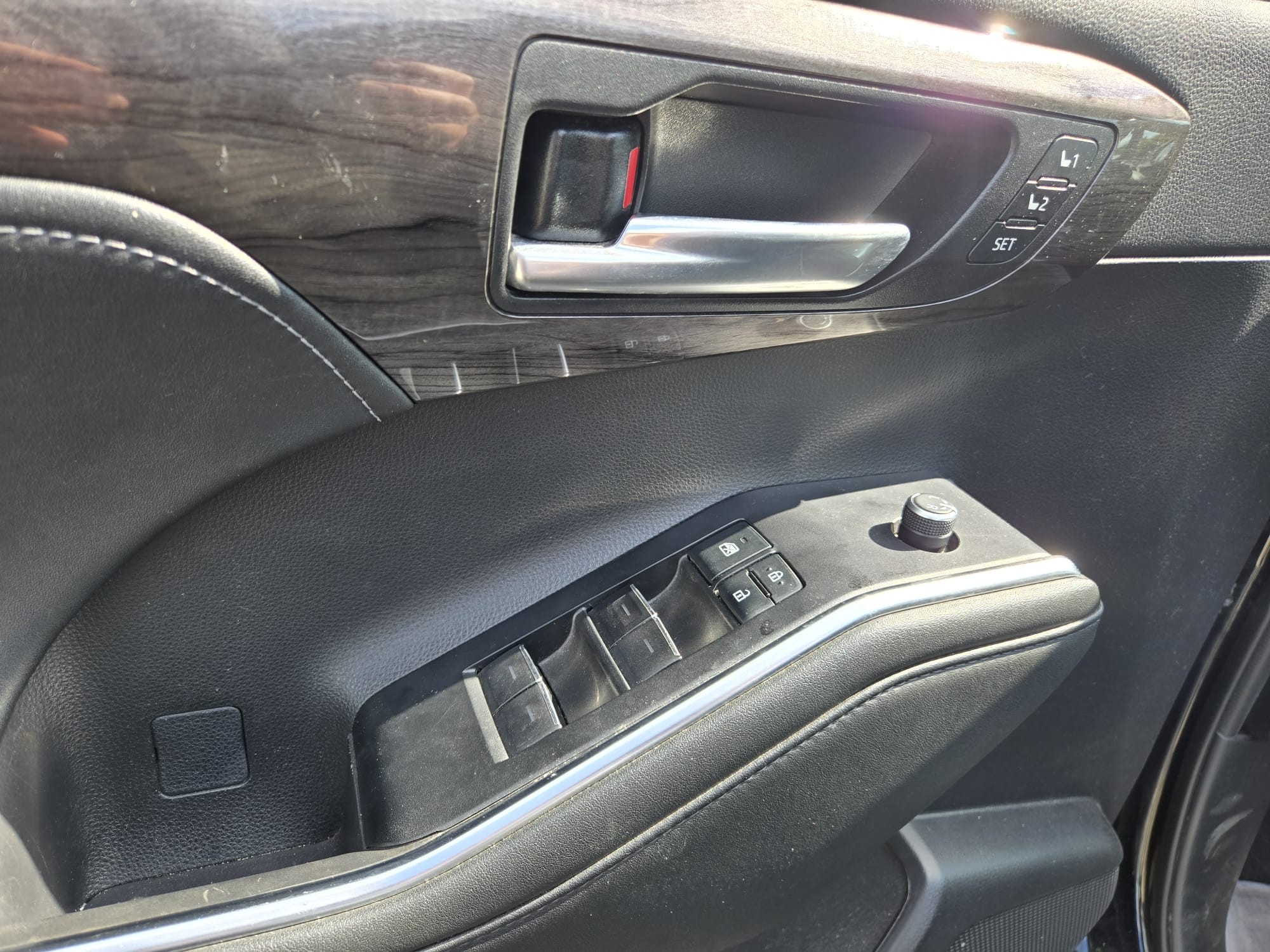 used 2021 Toyota Highlander Hybrid car, priced at $43,593