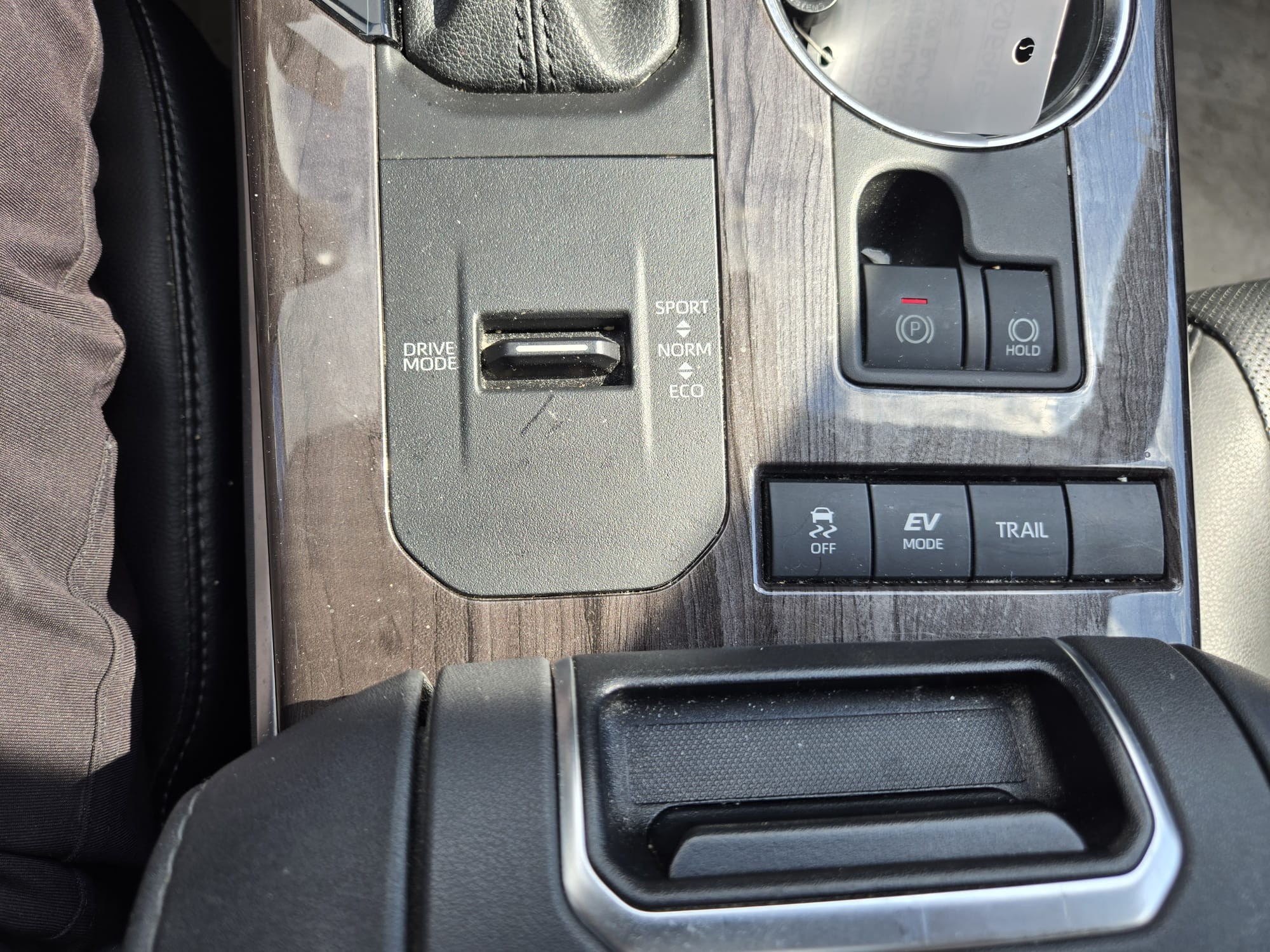 used 2021 Toyota Highlander Hybrid car, priced at $43,593