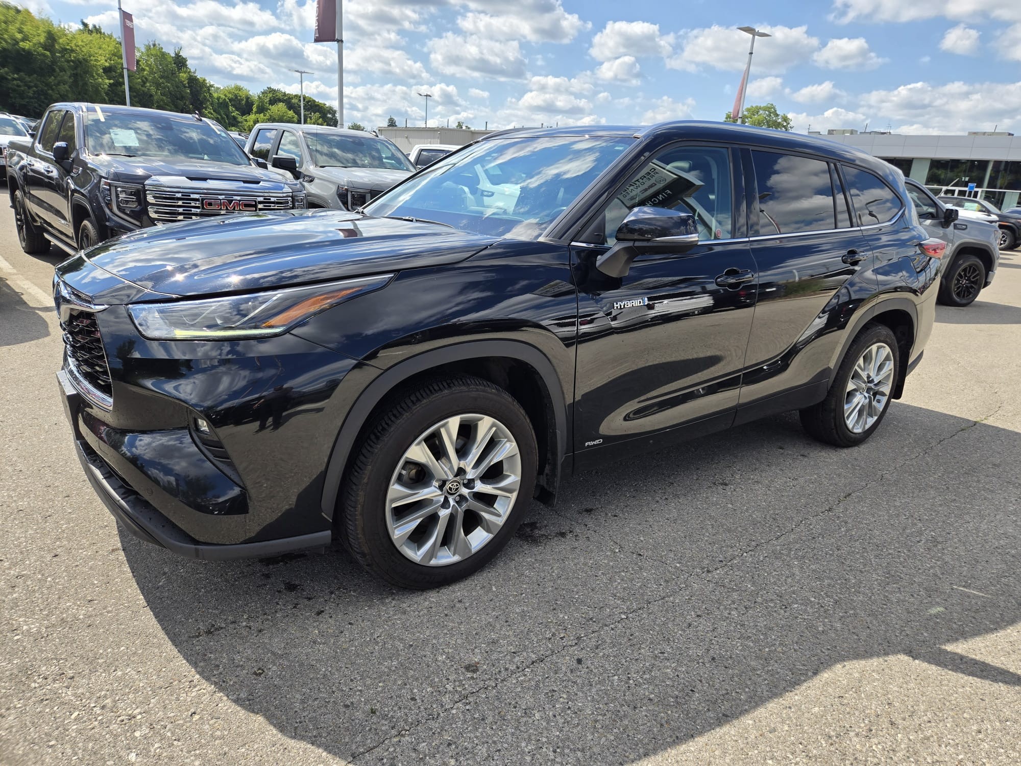 used 2021 Toyota Highlander Hybrid car, priced at $43,593