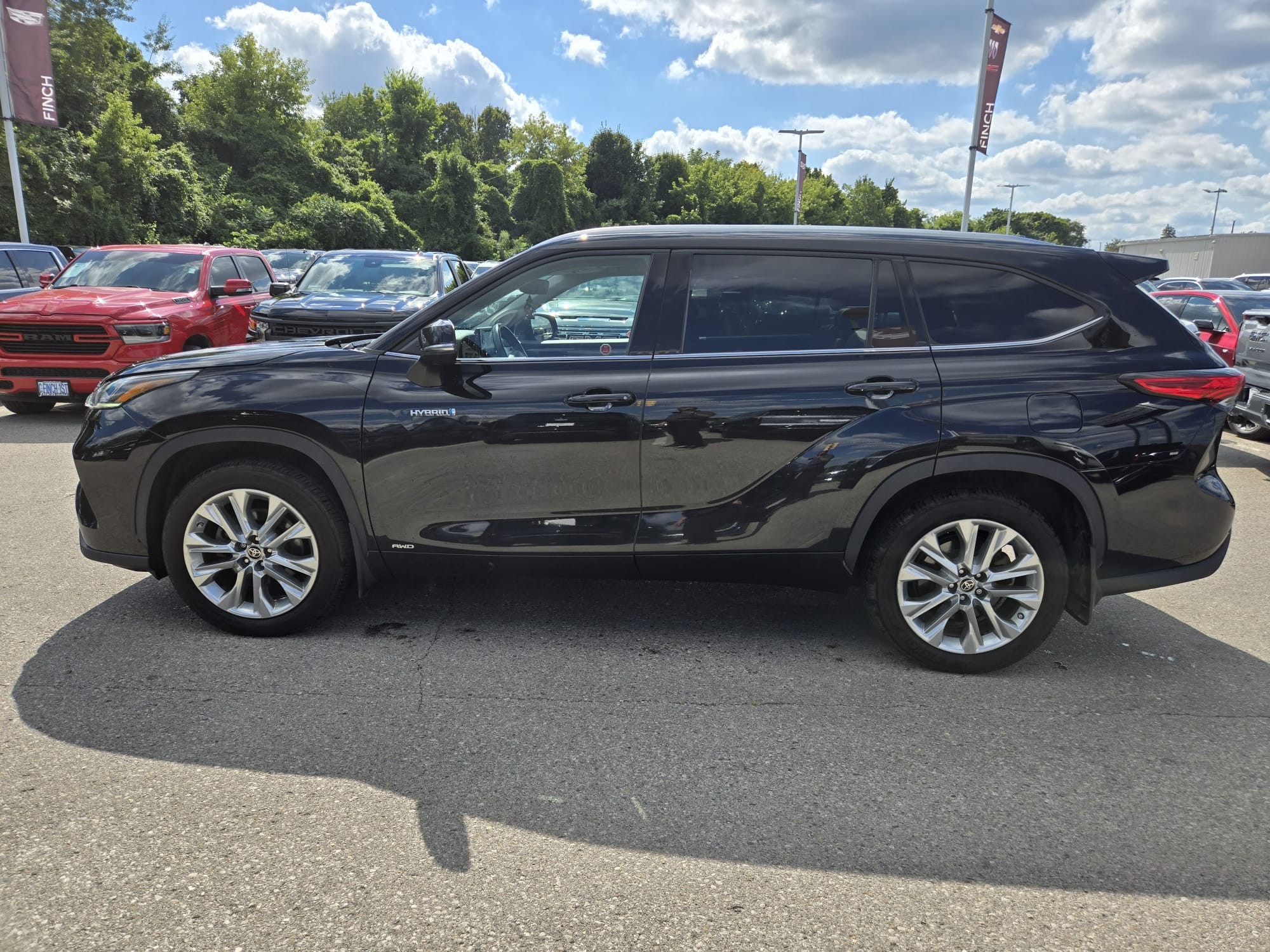 used 2021 Toyota Highlander Hybrid car, priced at $43,593