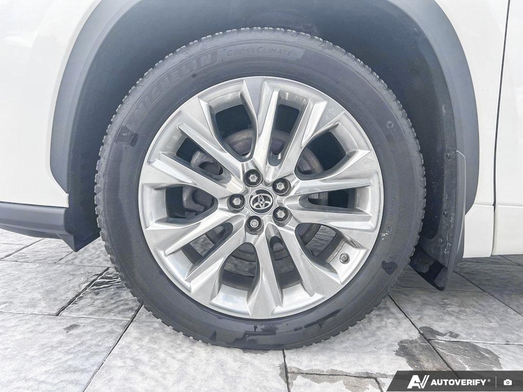 used 2020 Toyota Highlander car, priced at $39,900