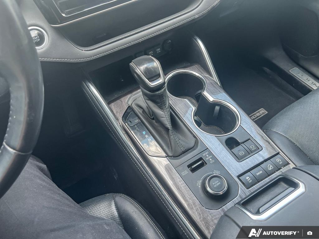 used 2020 Toyota Highlander car, priced at $39,900