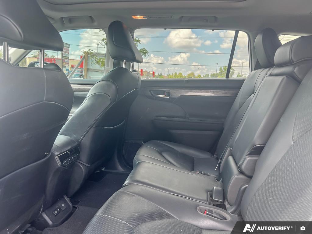 used 2020 Toyota Highlander car, priced at $39,900
