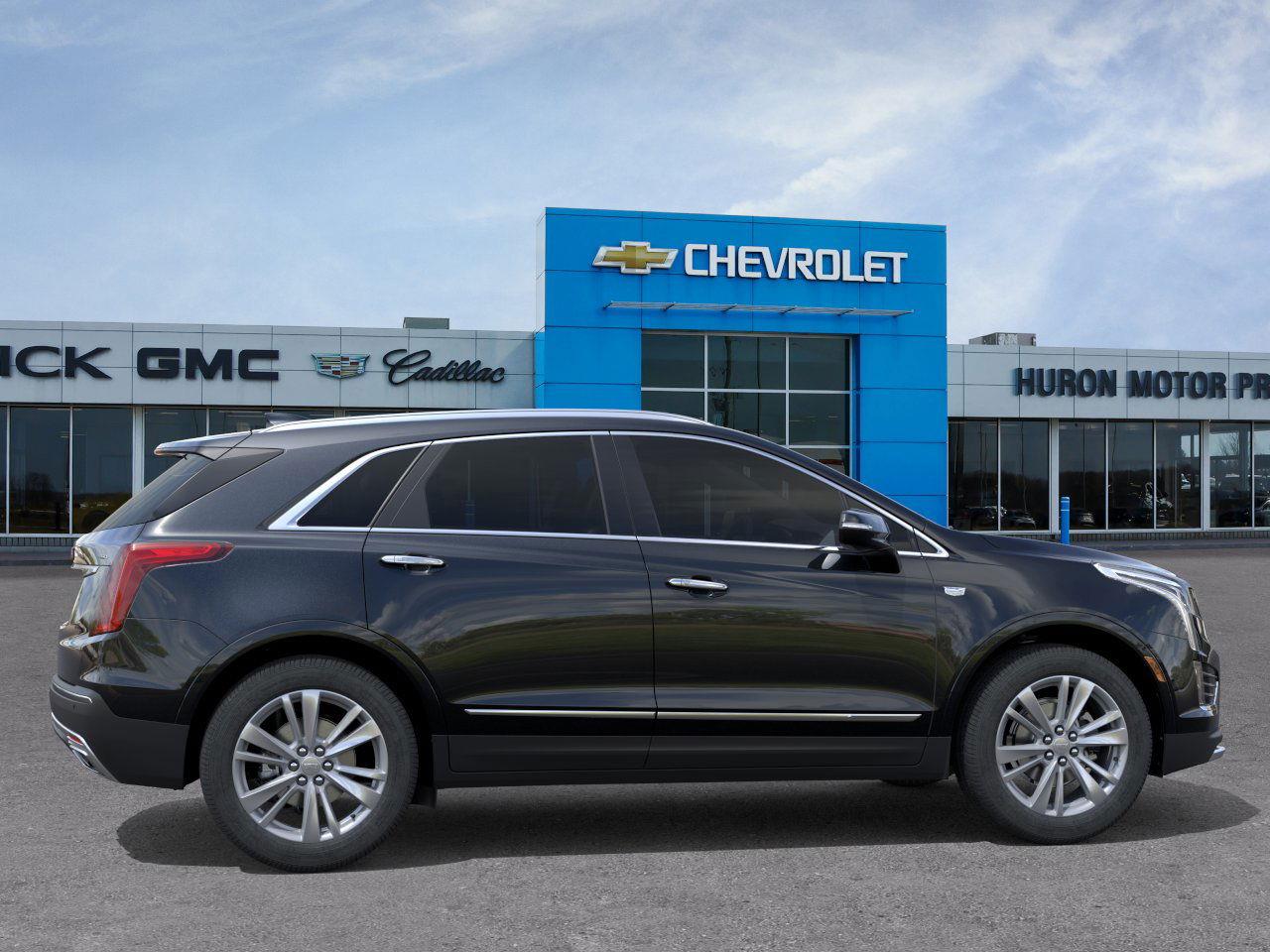 new 2025 Cadillac XT5 car, priced at $65,528