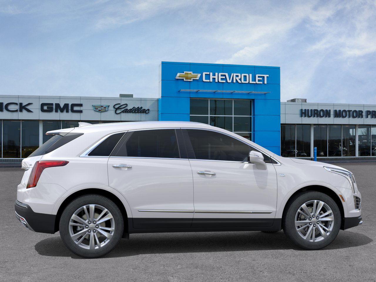 new 2025 Cadillac XT5 car, priced at $65,238