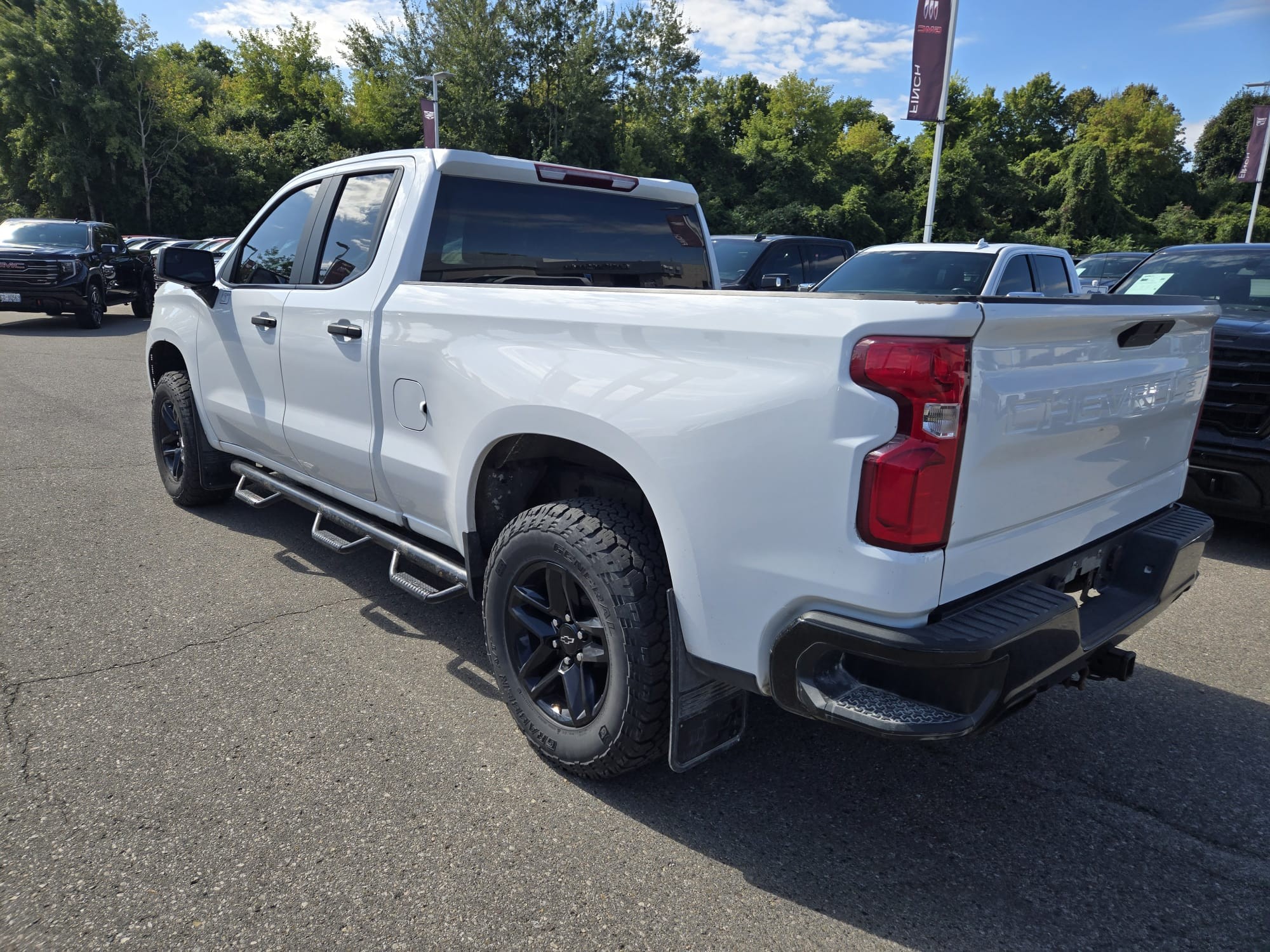 used 2019 Chevrolet Silverado 1500 car, priced at $35,149