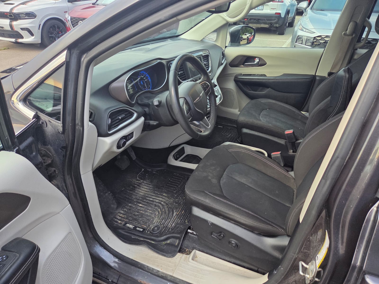used 2022 Chrysler Grand Caravan car, priced at $32,520