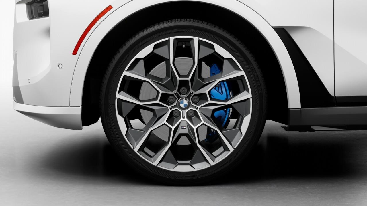 new 2026 BMW X7 car, priced at $136,314