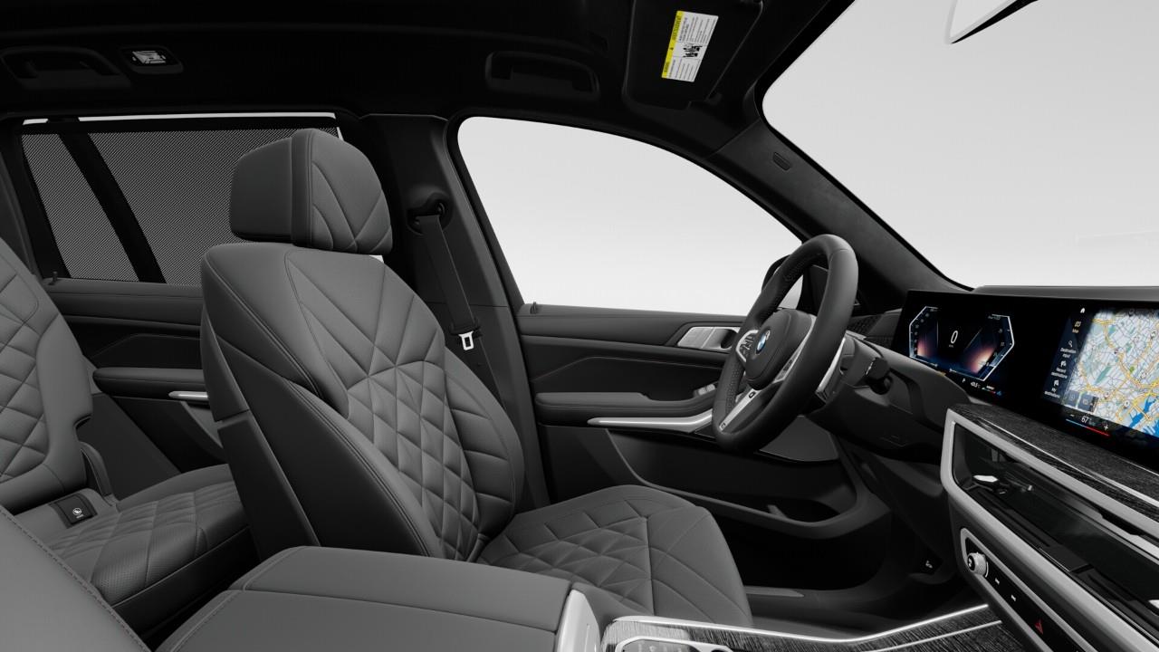 new 2026 BMW X7 car, priced at $136,314