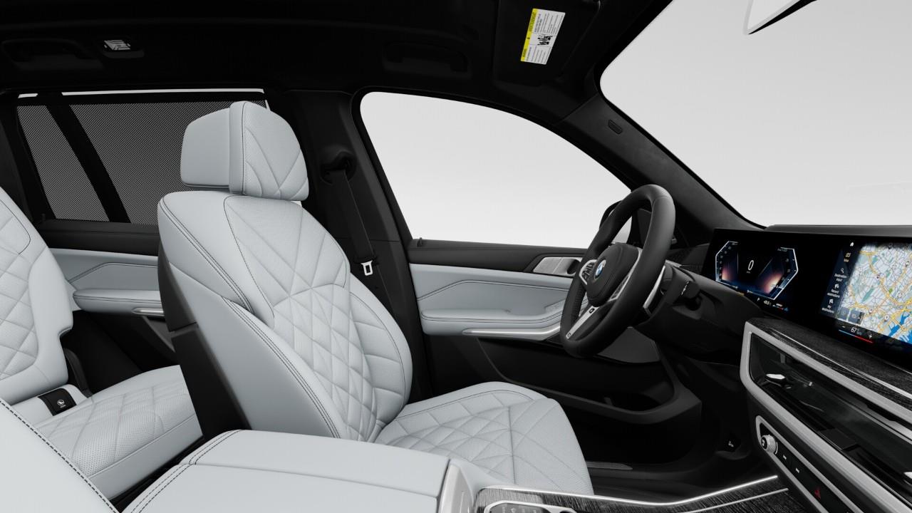 new 2026 BMW X7 car, priced at $136,314