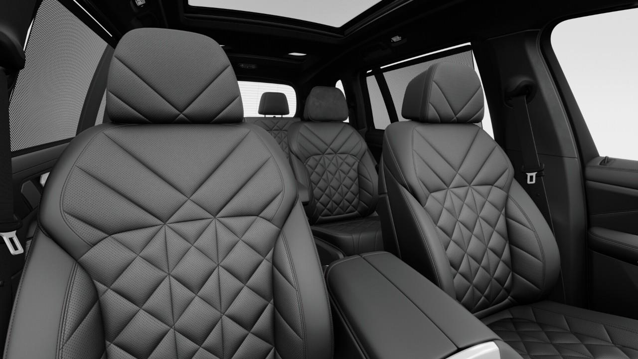 new 2026 BMW X7 car, priced at $137,064