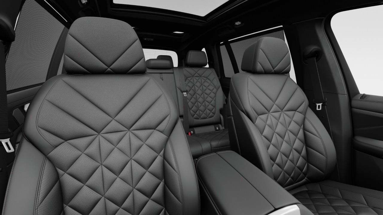 new 2026 BMW X7 car, priced at $126,914