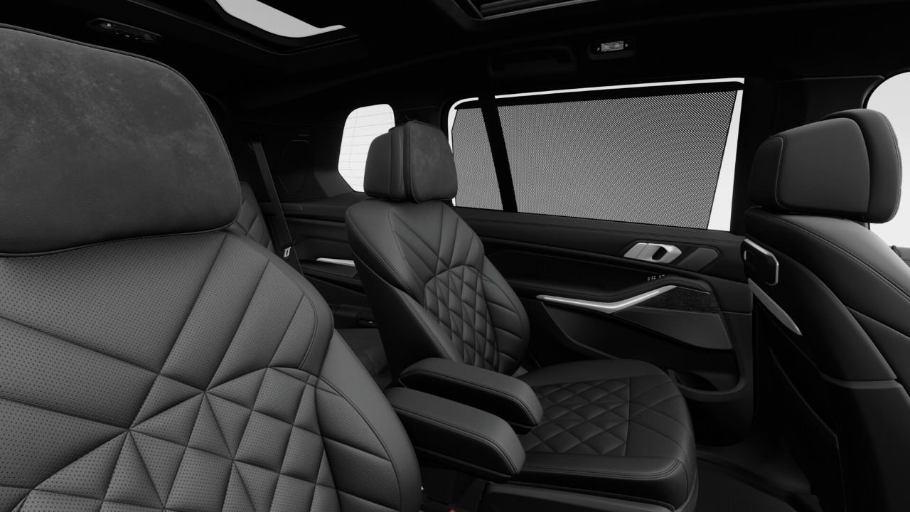 new 2026 BMW X7 car, priced at $128,914