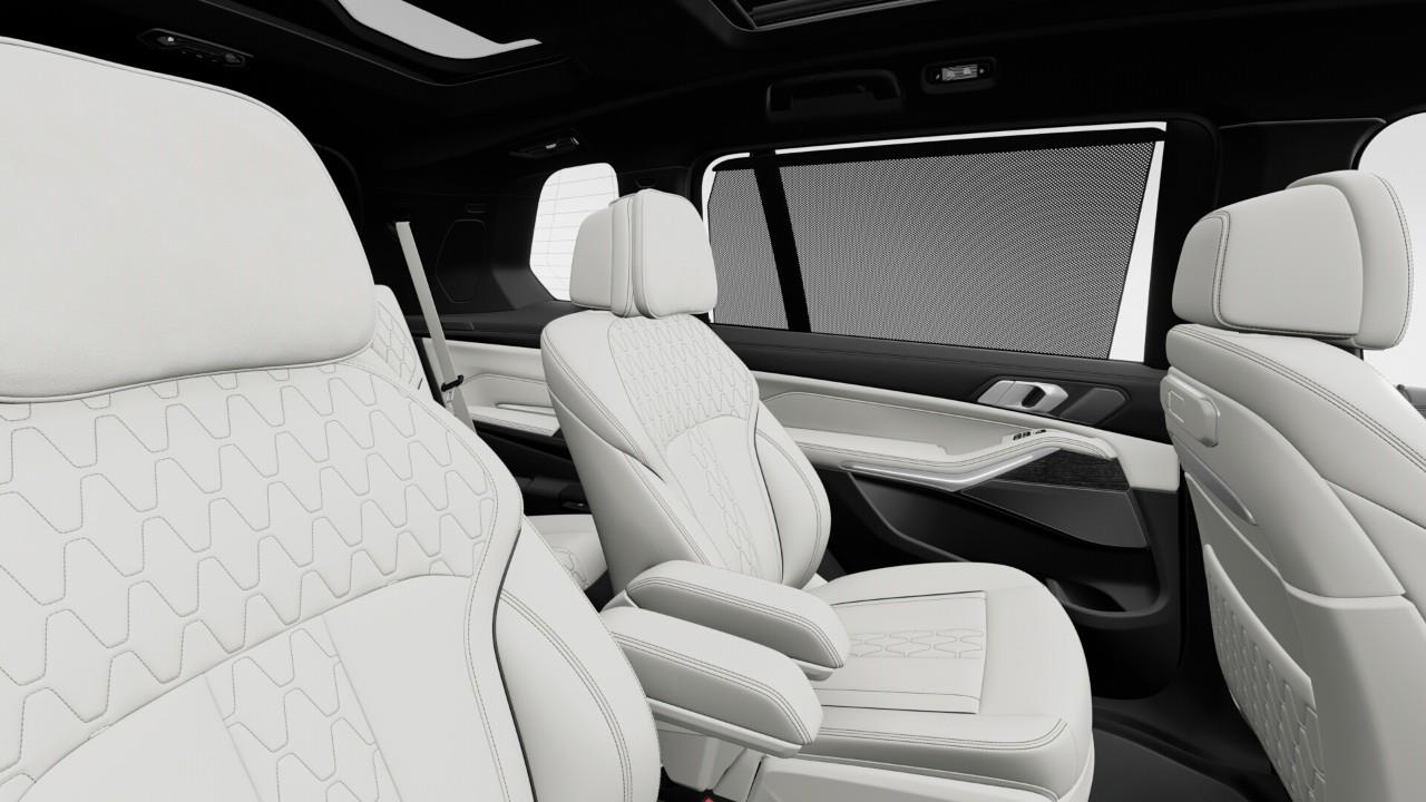 new 2026 BMW X7 car, priced at $159,714