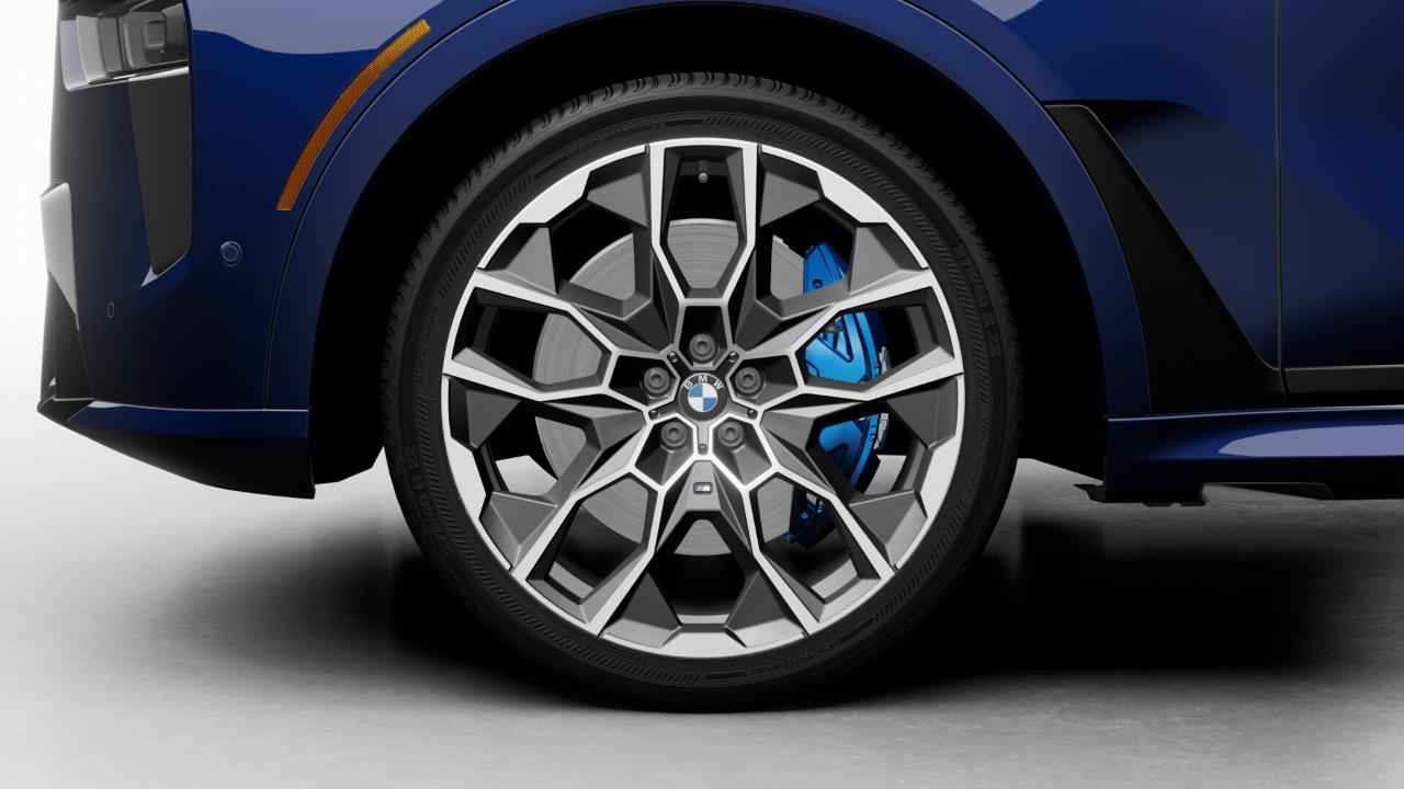 new 2026 BMW X7 car, priced at $136,564