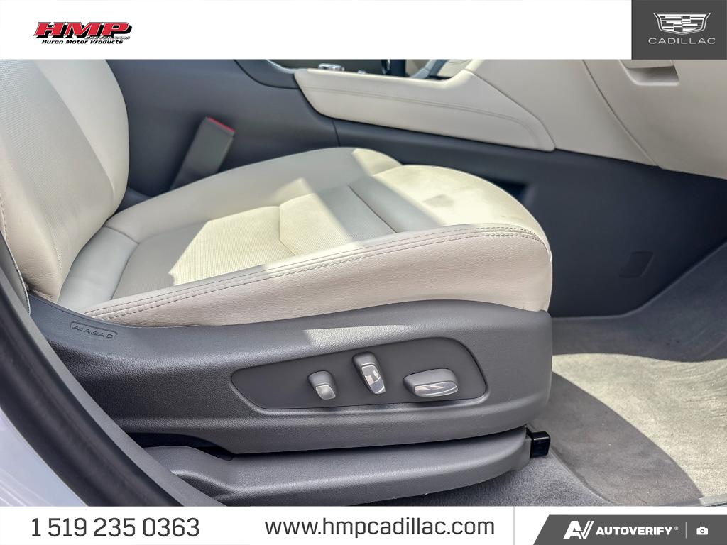used 2022 Cadillac XT5 car, priced at $40,284