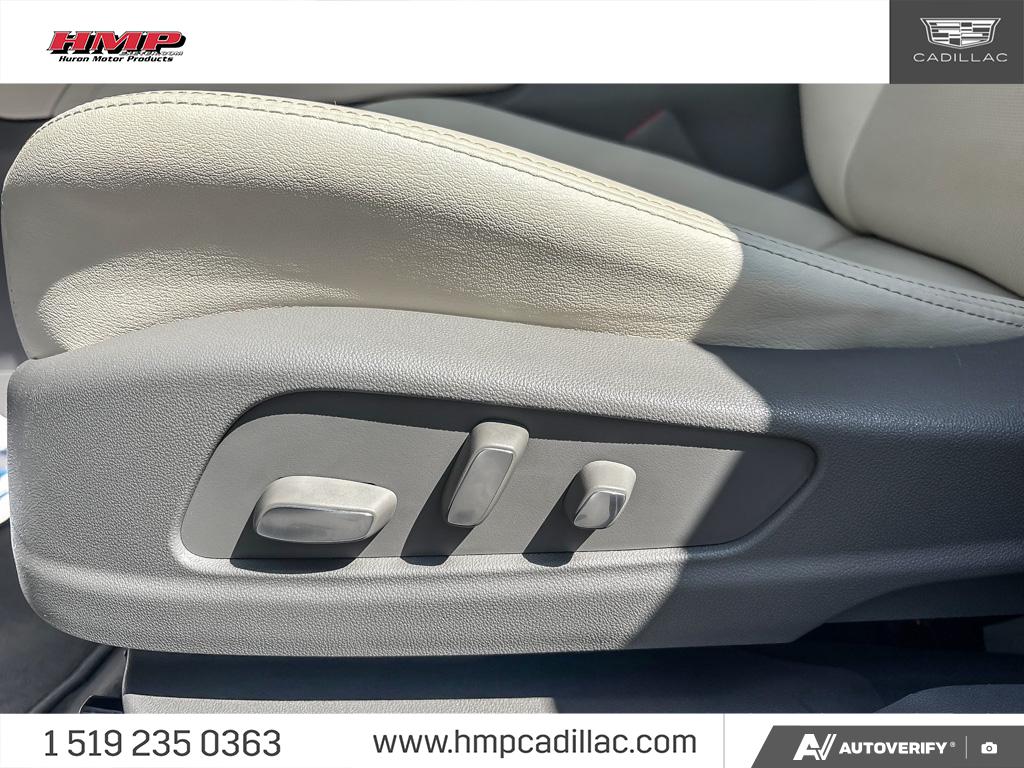 used 2022 Cadillac XT5 car, priced at $40,284