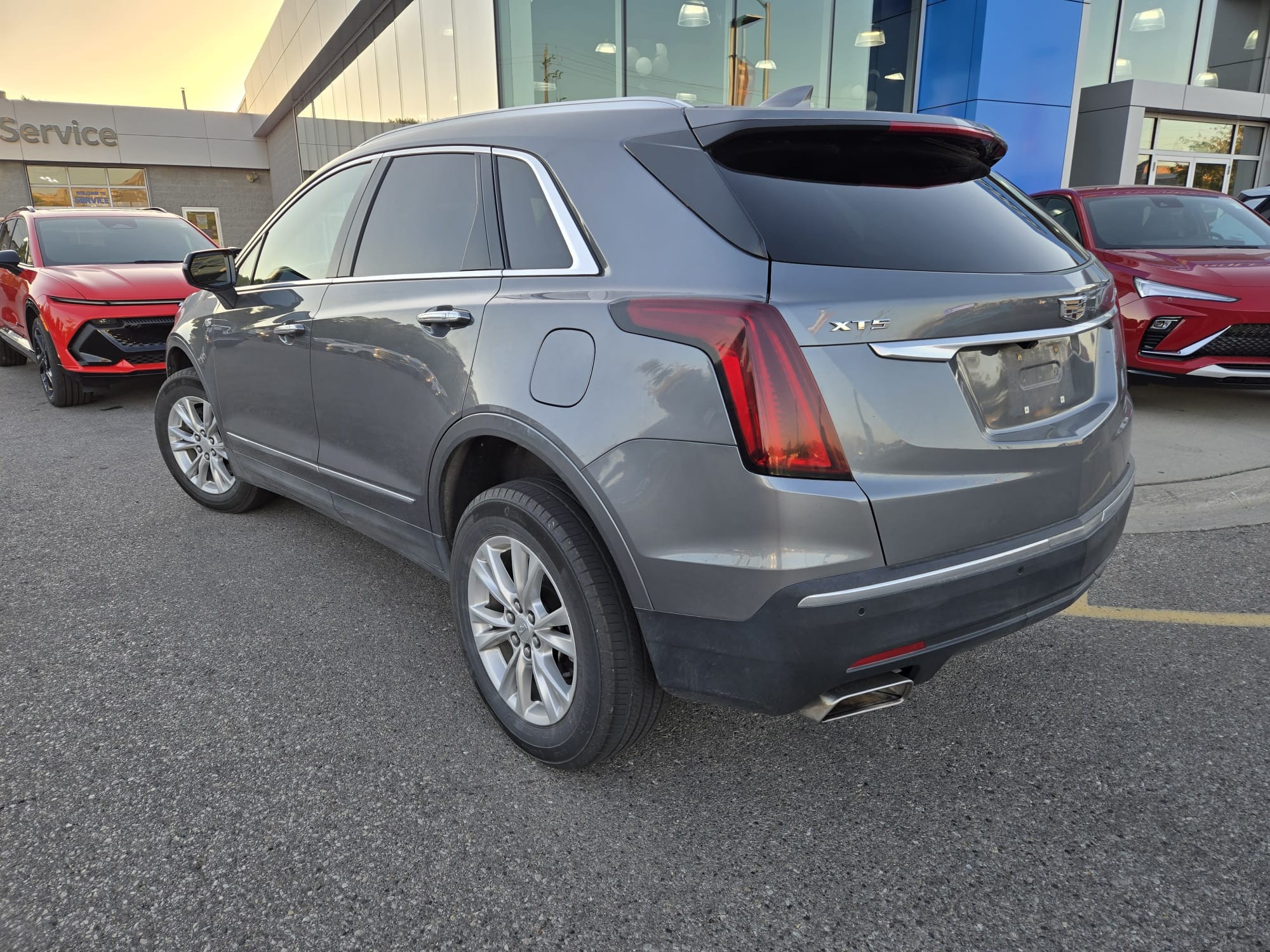 used 2021 Cadillac XT5 car, priced at $31,800