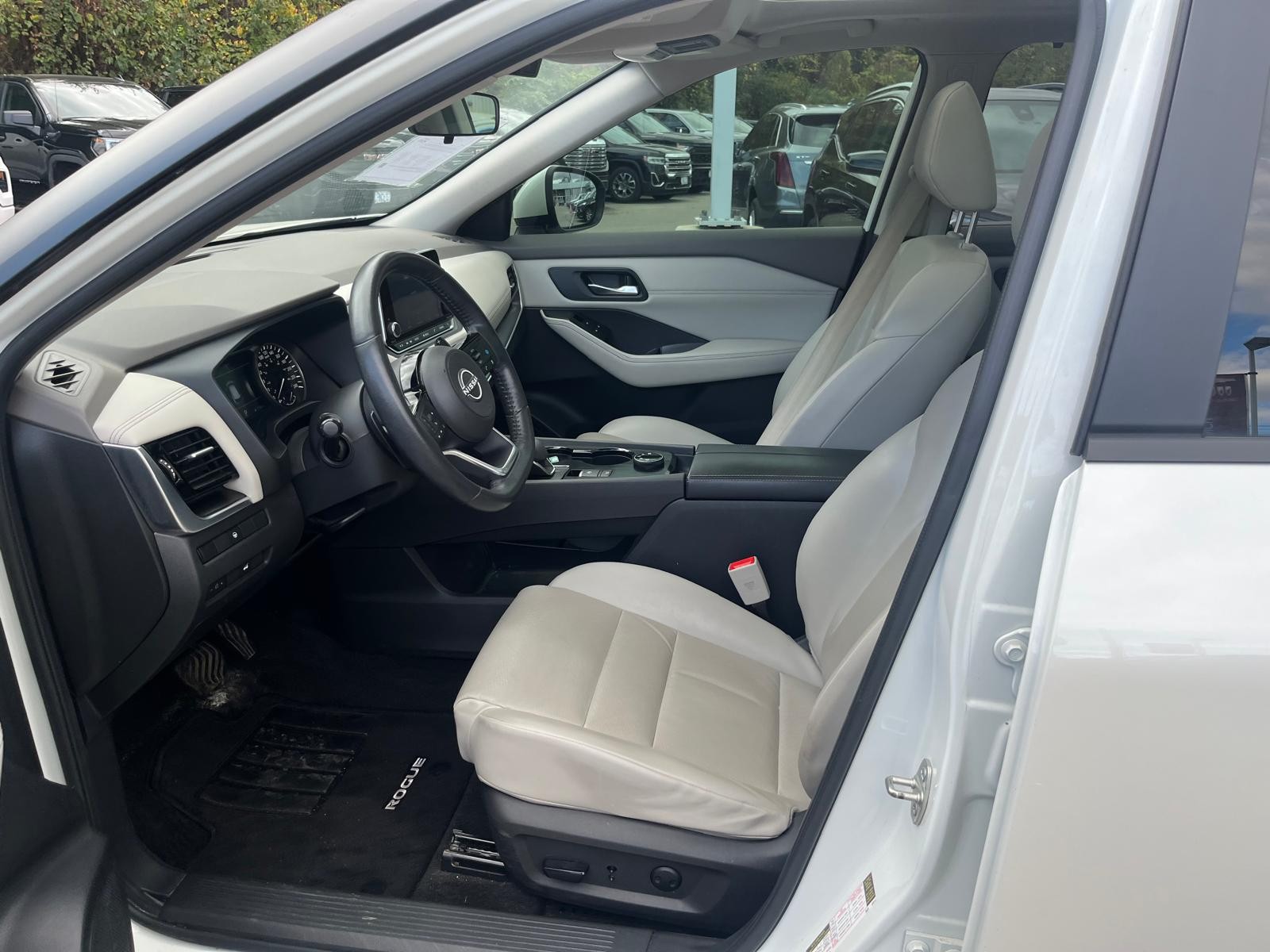 used 2022 Nissan Rogue car, priced at $27,601