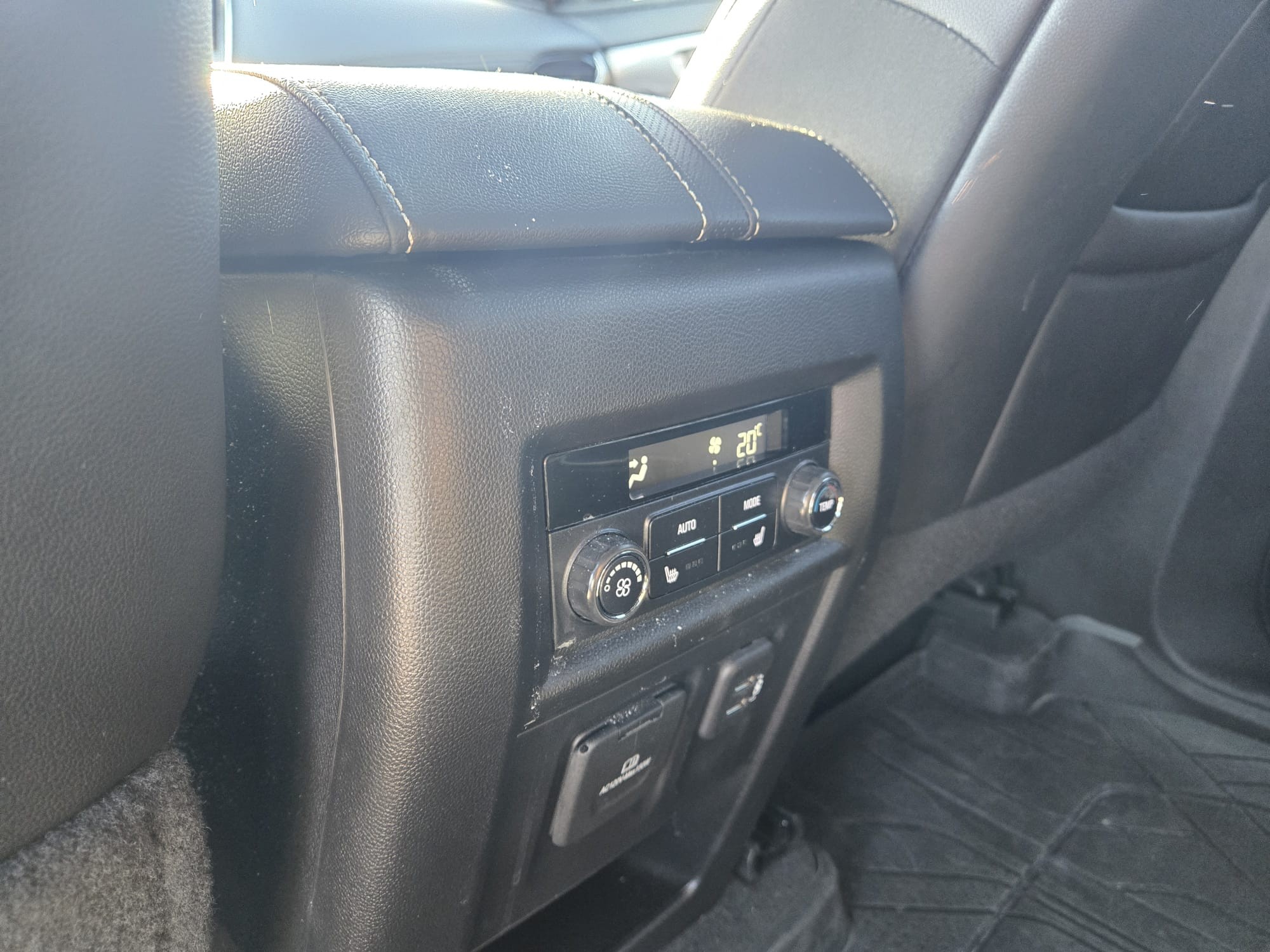 used 2022 Chevrolet Traverse car, priced at $44,458