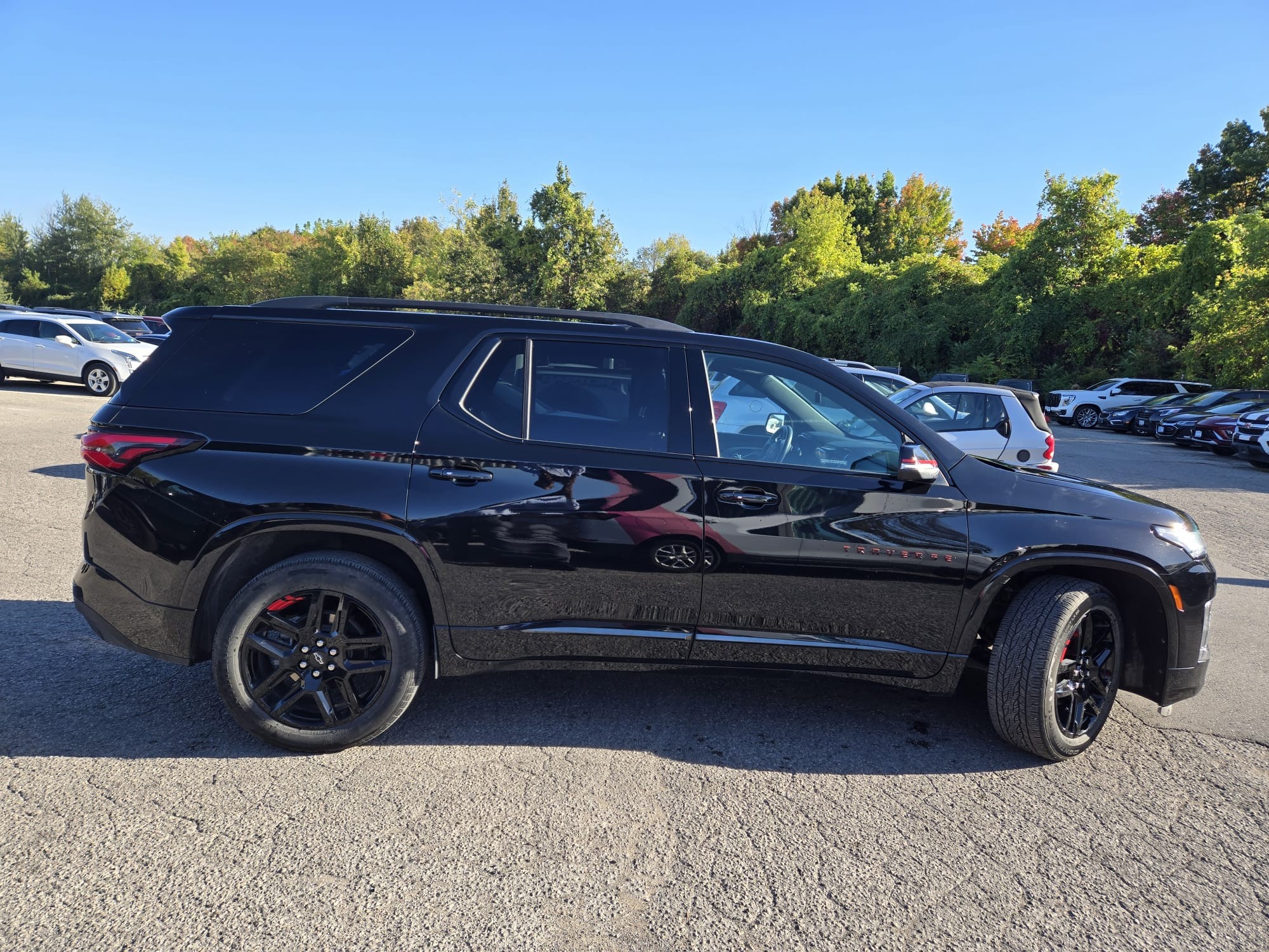 used 2022 Chevrolet Traverse car, priced at $44,458