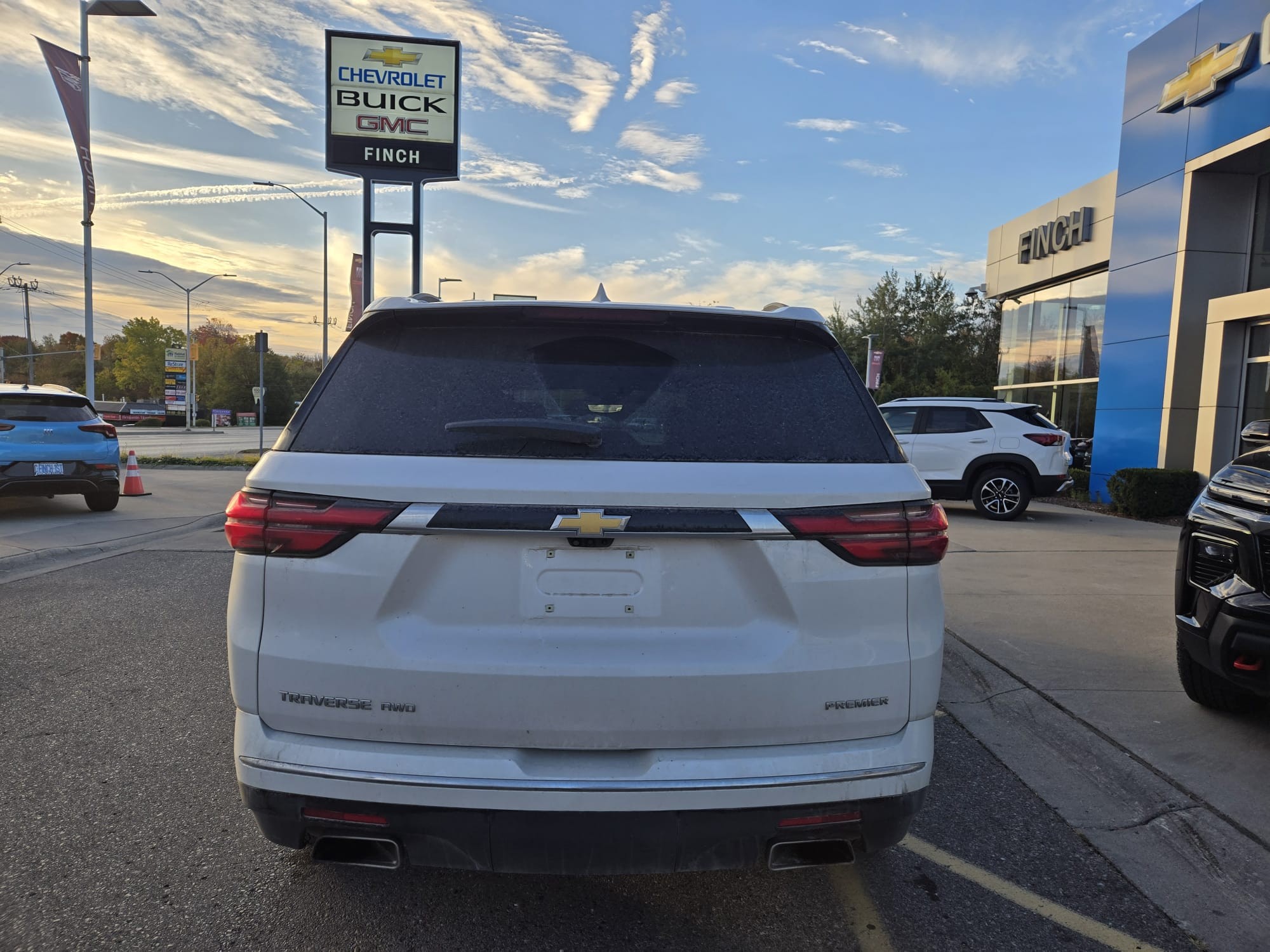 used 2023 Chevrolet Traverse car, priced at $45,898