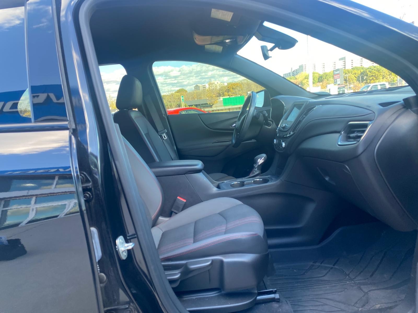 used 2022 Chevrolet Equinox car, priced at $28,989