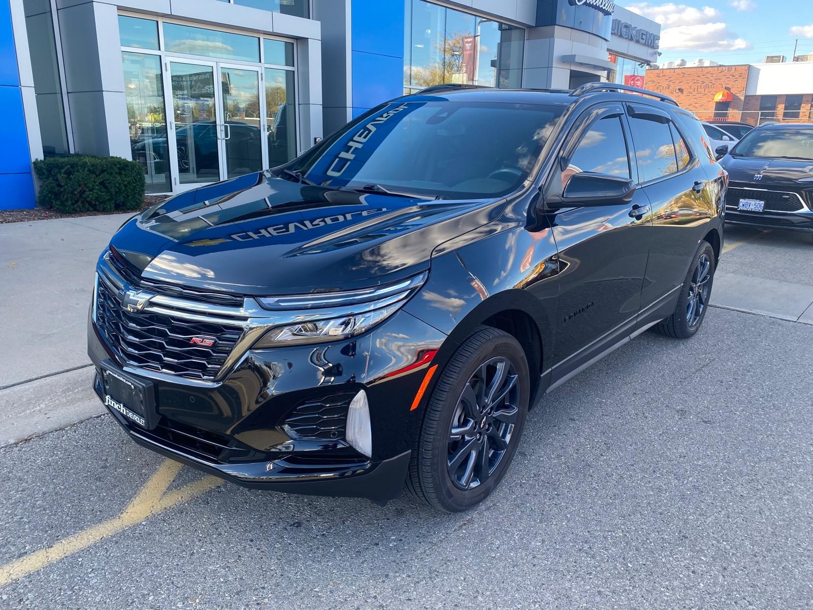 used 2022 Chevrolet Equinox car, priced at $28,989