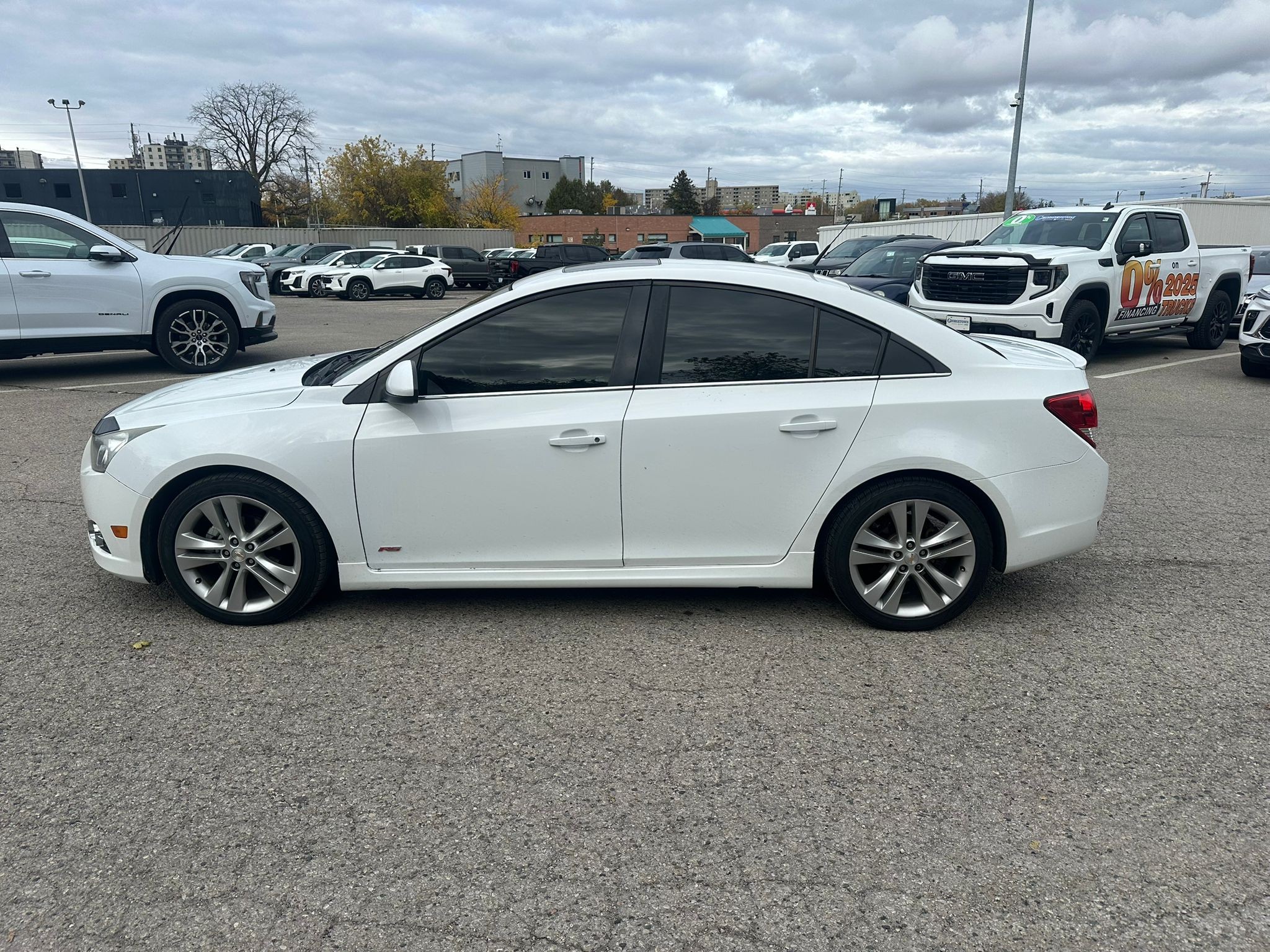 used 2014 Chevrolet Cruze car, priced at $3,989