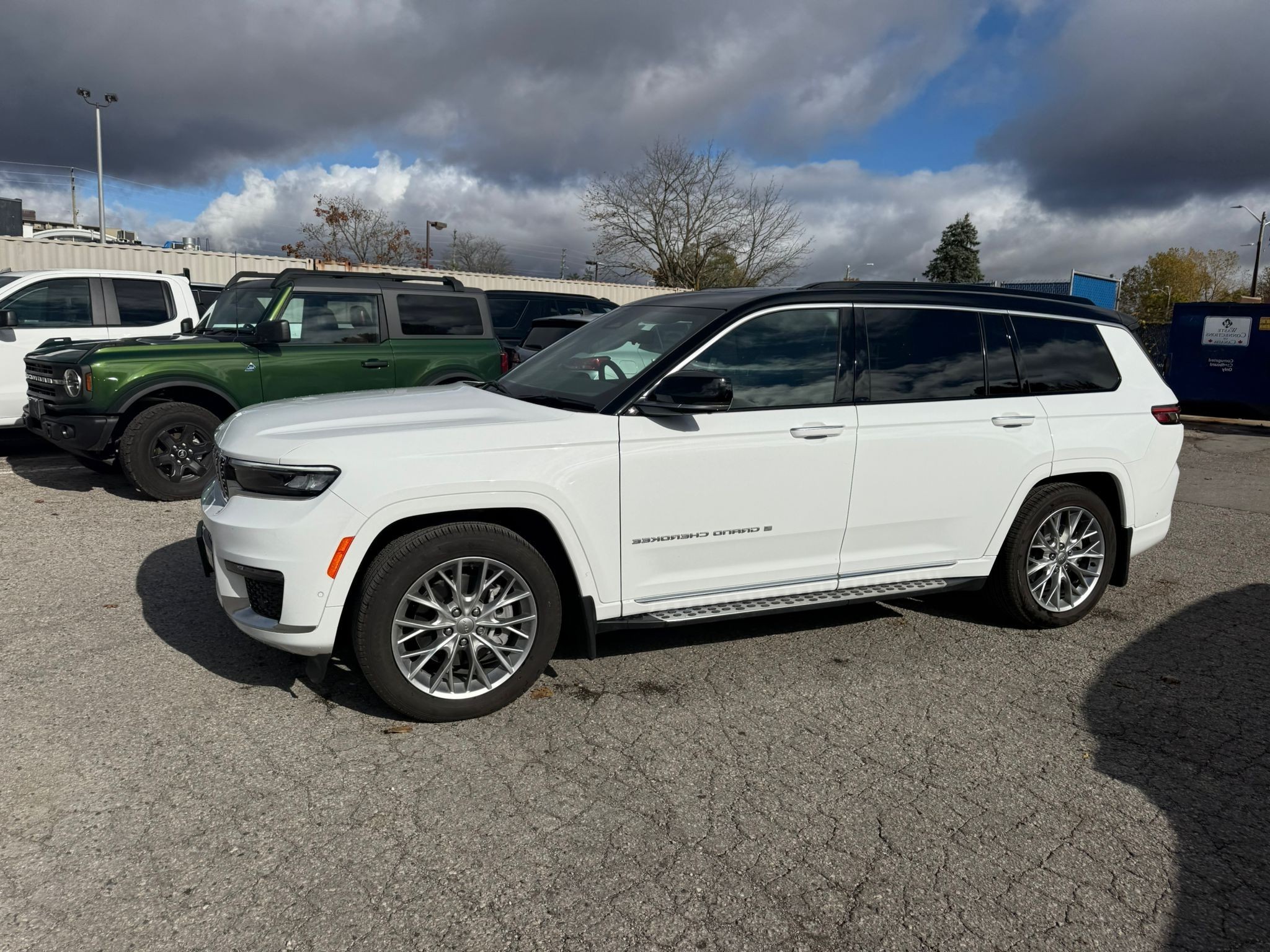 used 2024 Jeep Grand Cherokee L car, priced at $70,995