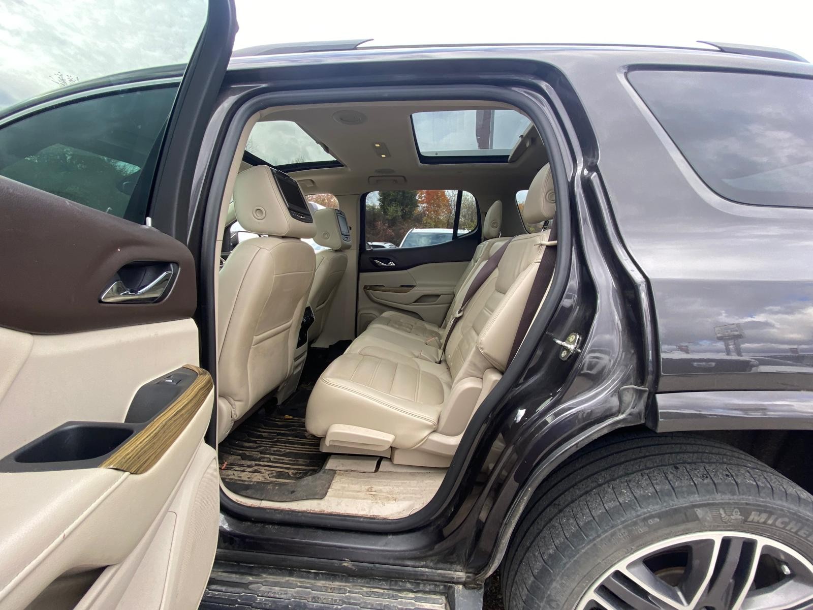 used 2017 GMC Acadia car, priced at $22,499