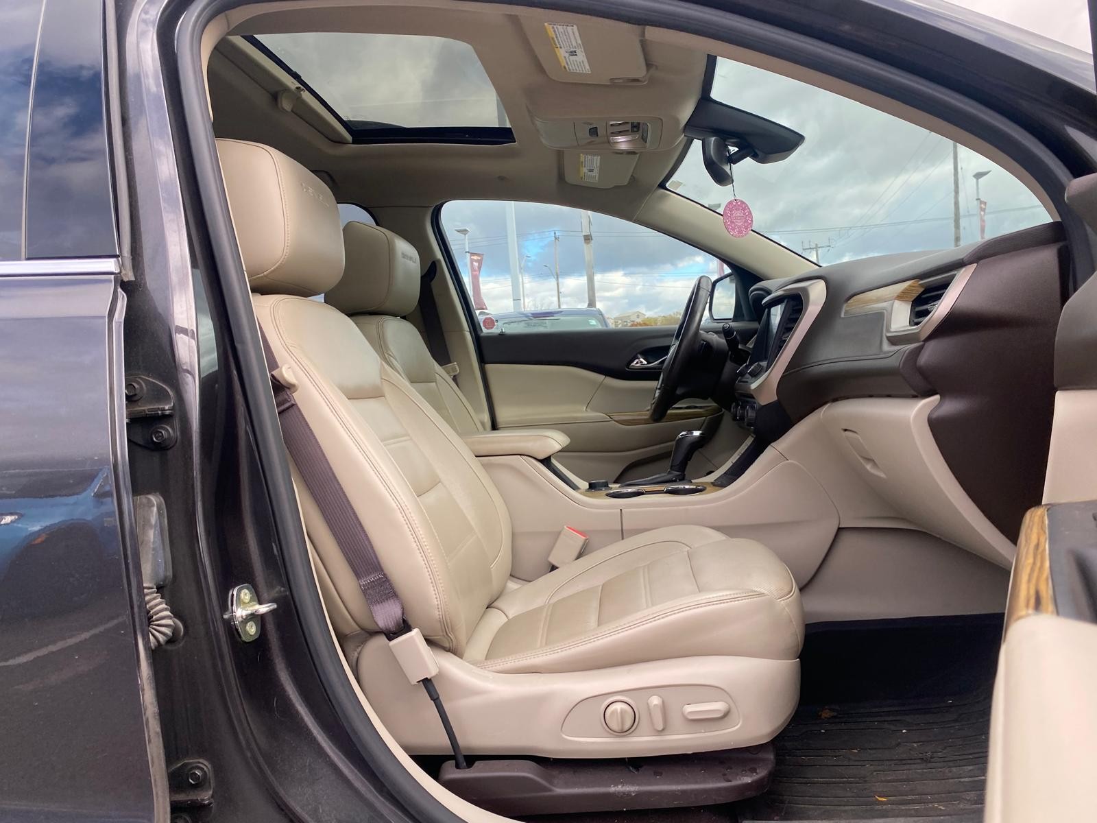 used 2017 GMC Acadia car, priced at $22,499