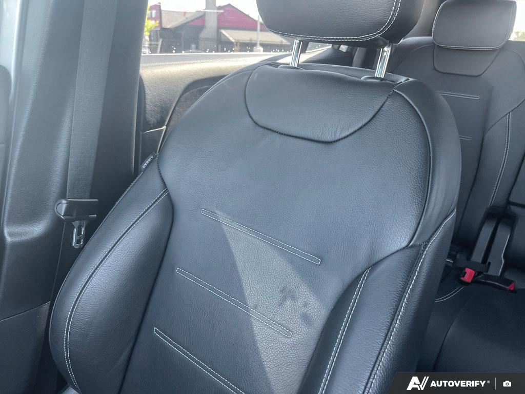 used 2022 Mercedes-Benz GLB 250 car, priced at $41,900