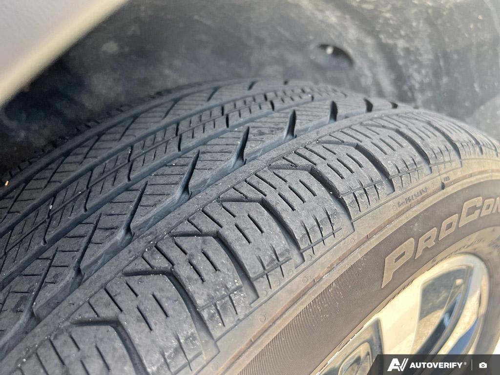 used 2023 Mercedes-Benz GLB 250 car, priced at $42,900