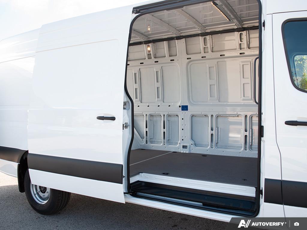 new 2025 Mercedes-Benz Sprinter 3500 car, priced at $89,575