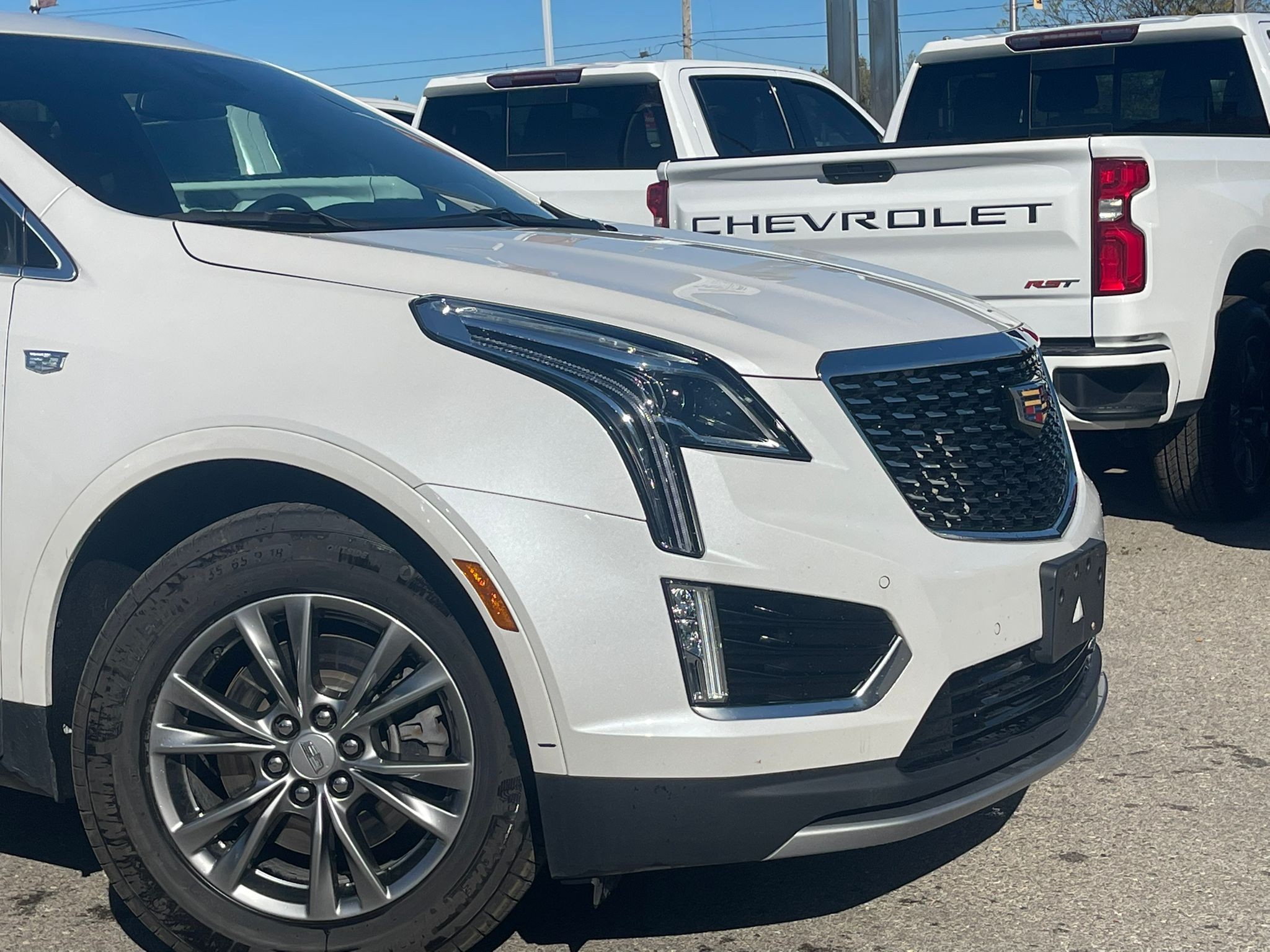 used 2023 Cadillac XT5 car, priced at $46,898