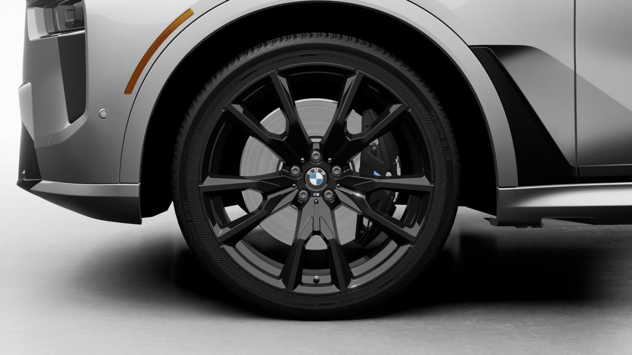 new 2026 BMW X7 car, priced at $125,914