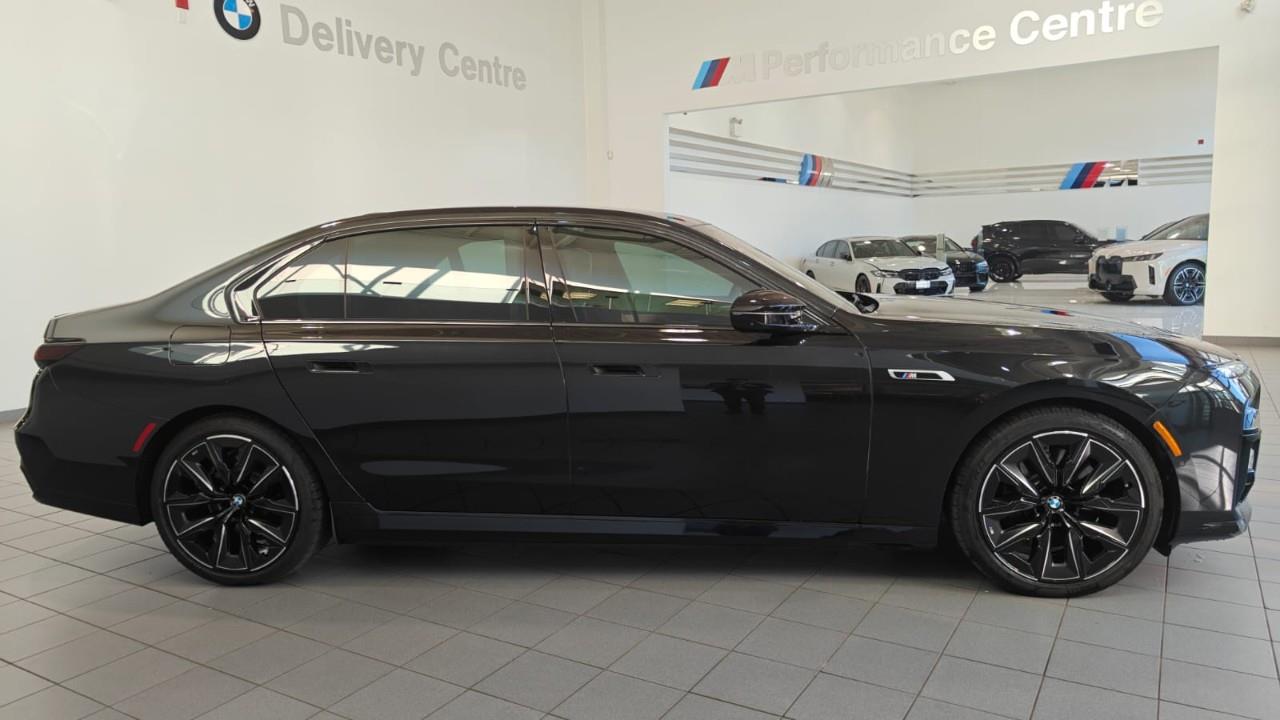 used 2024 BMW i7 car, priced at $165,484
