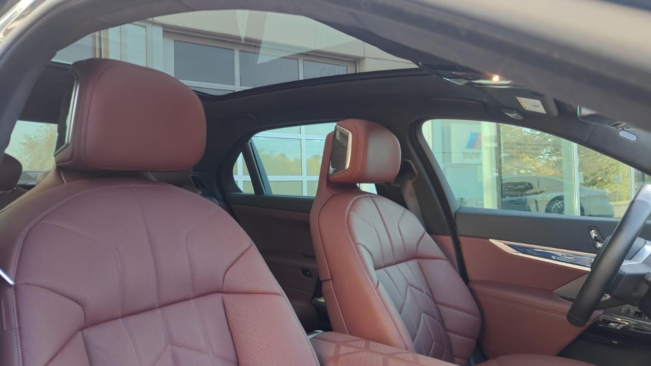 used 2024 BMW i7 car, priced at $165,484