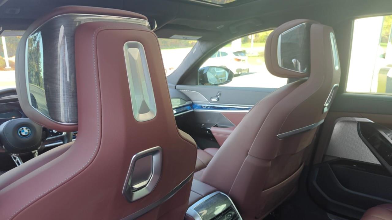 used 2024 BMW i7 car, priced at $165,484