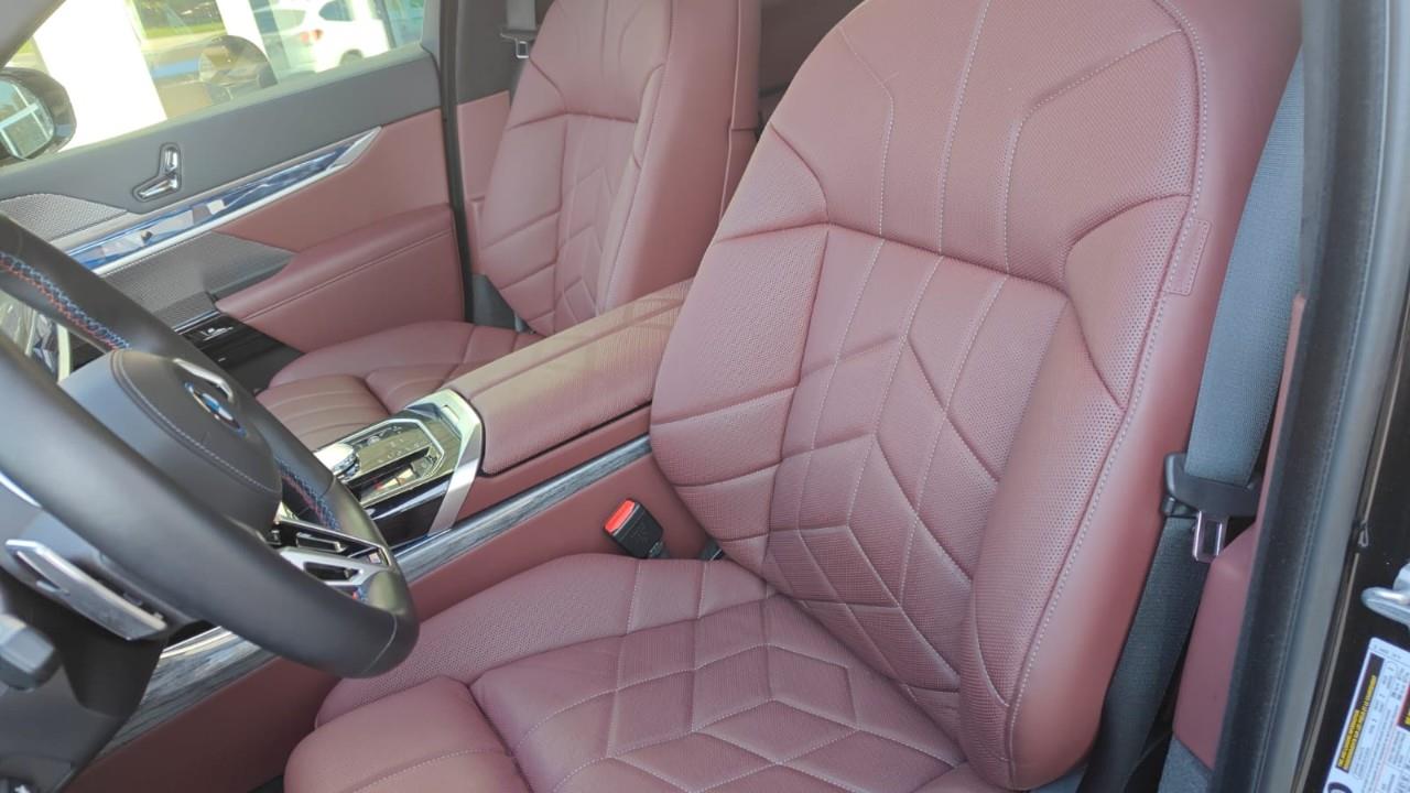 used 2024 BMW i7 car, priced at $165,484