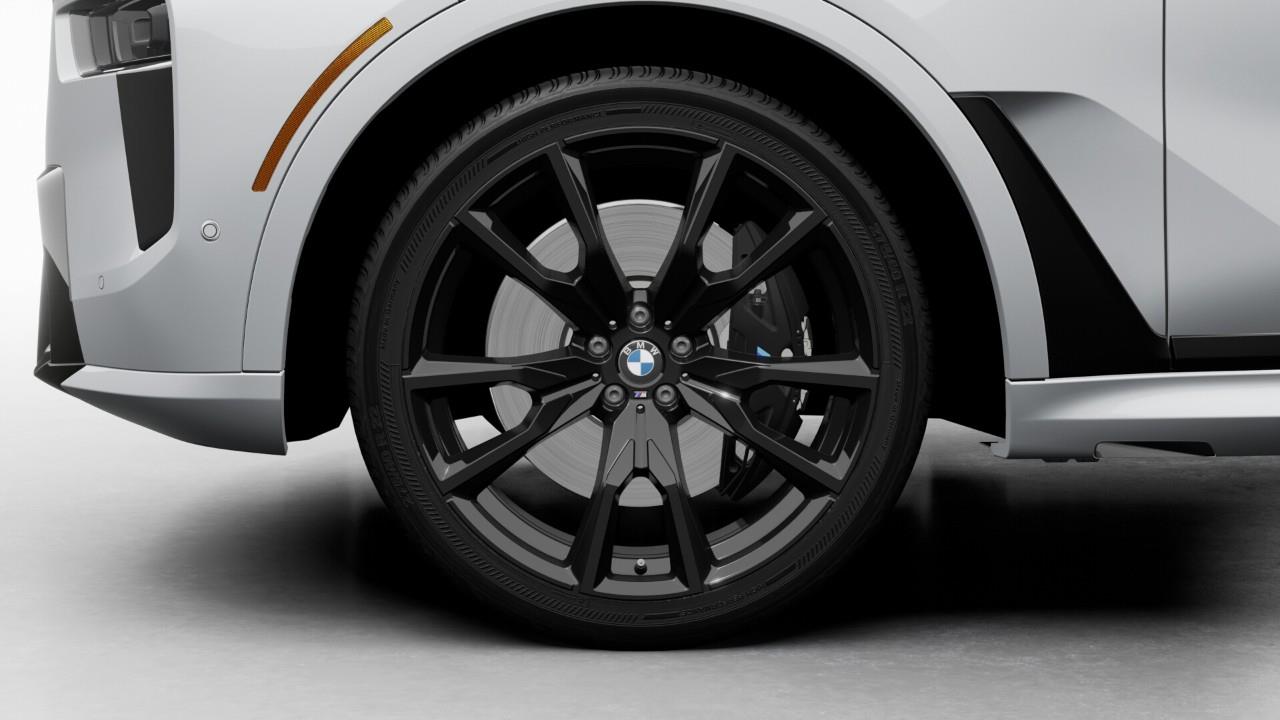 new 2026 BMW X7 car, priced at $127,914