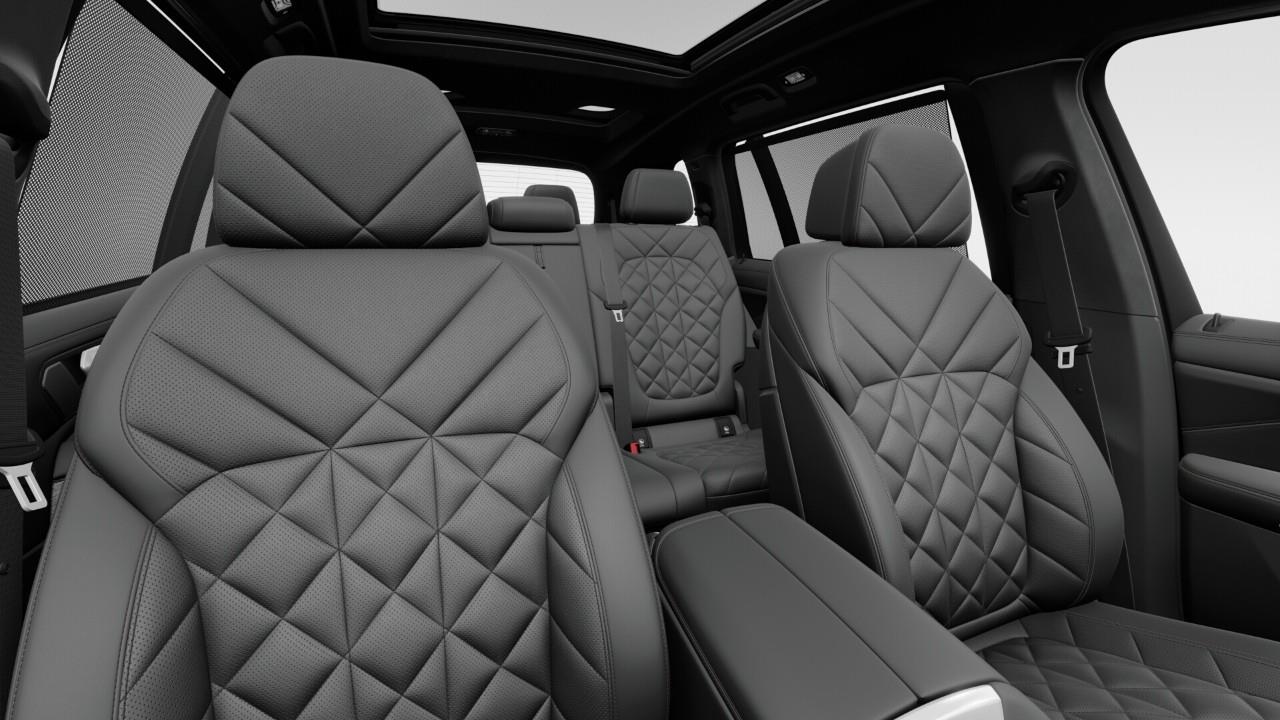 new 2026 BMW X7 car, priced at $134,814