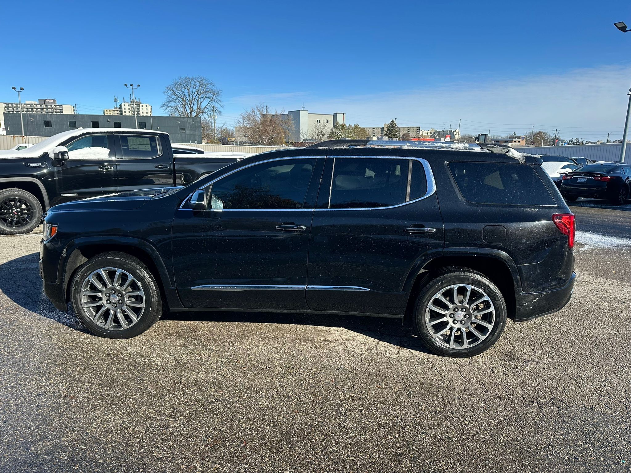 used 2022 GMC Acadia car, priced at $39,498