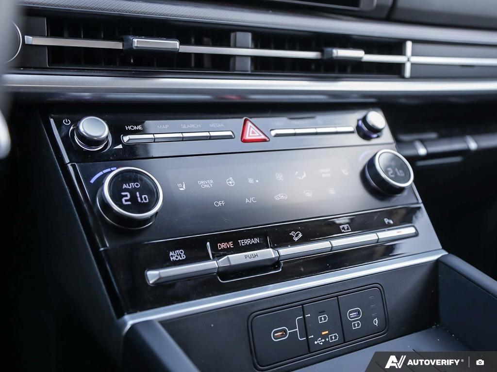 used 2025 Hyundai Santa Fe HEV car, priced at $49,597