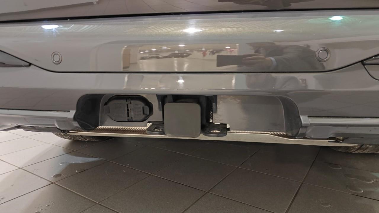 used 2024 BMW X7 car, priced at $99,992